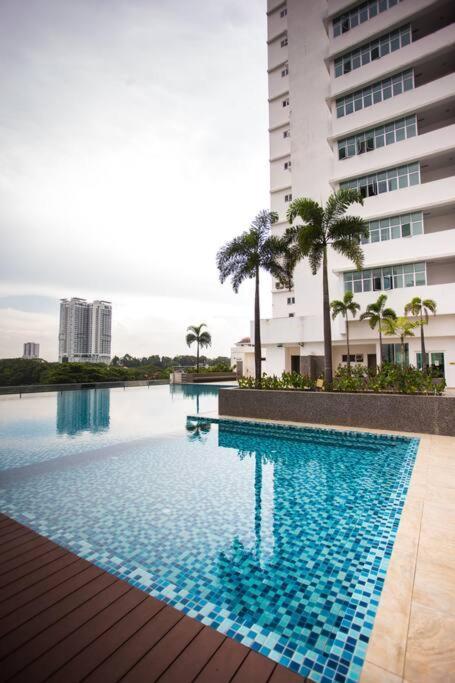 New Skysuites Lovely 2 Bedroom 4-6Pax Johor Bahru Exterior photo
