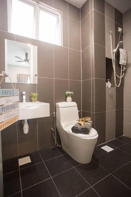 New Skysuites Lovely 2 Bedroom 4-6Pax Johor Bahru Exterior photo